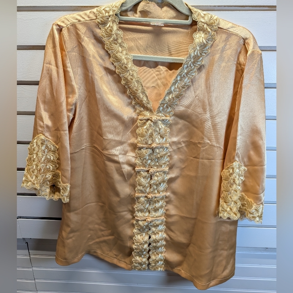 Nk Woman’s Champagne 100% Silk With Lace Trim Lounging Set Sz Xl Nwot — image 5 of 8